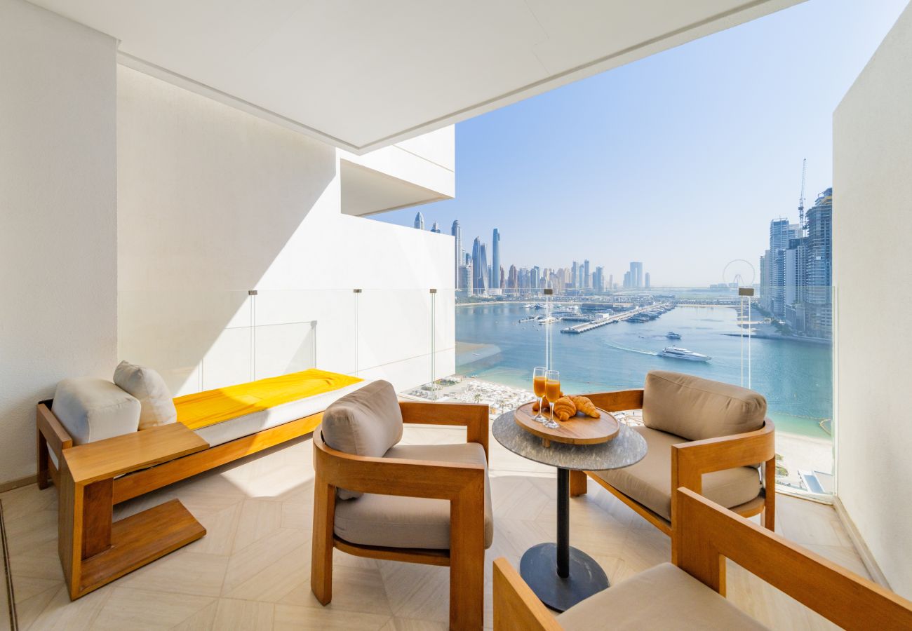 Apartment in Dubai - Extravagant 2BR Apt at FIVE Palm w/Sea View