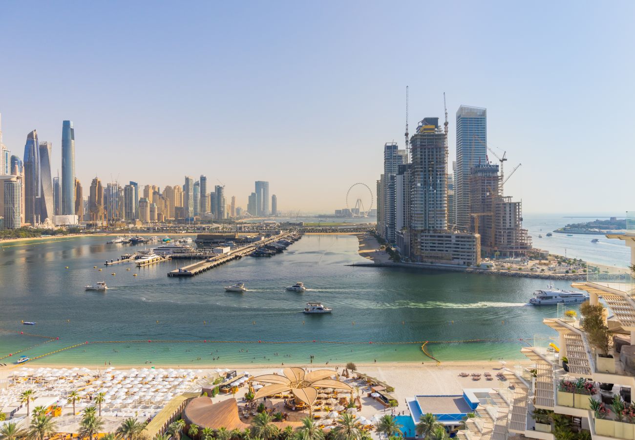 Apartment in Dubai - Extravagant 2BR Apt at FIVE Palm w/Sea View