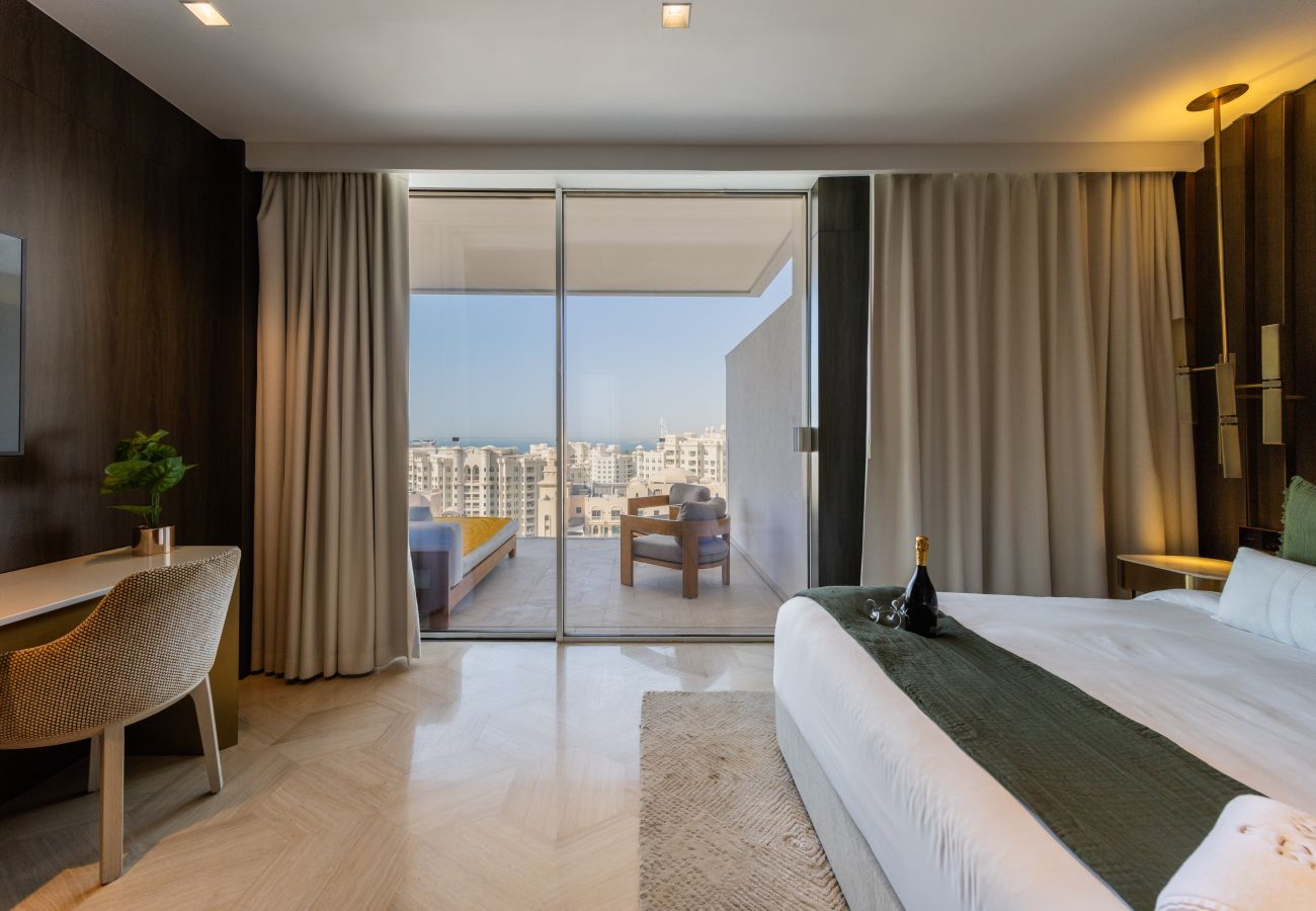 Apartment in Dubai - Extravagant 2BR Apt at FIVE Palm w/Sea View