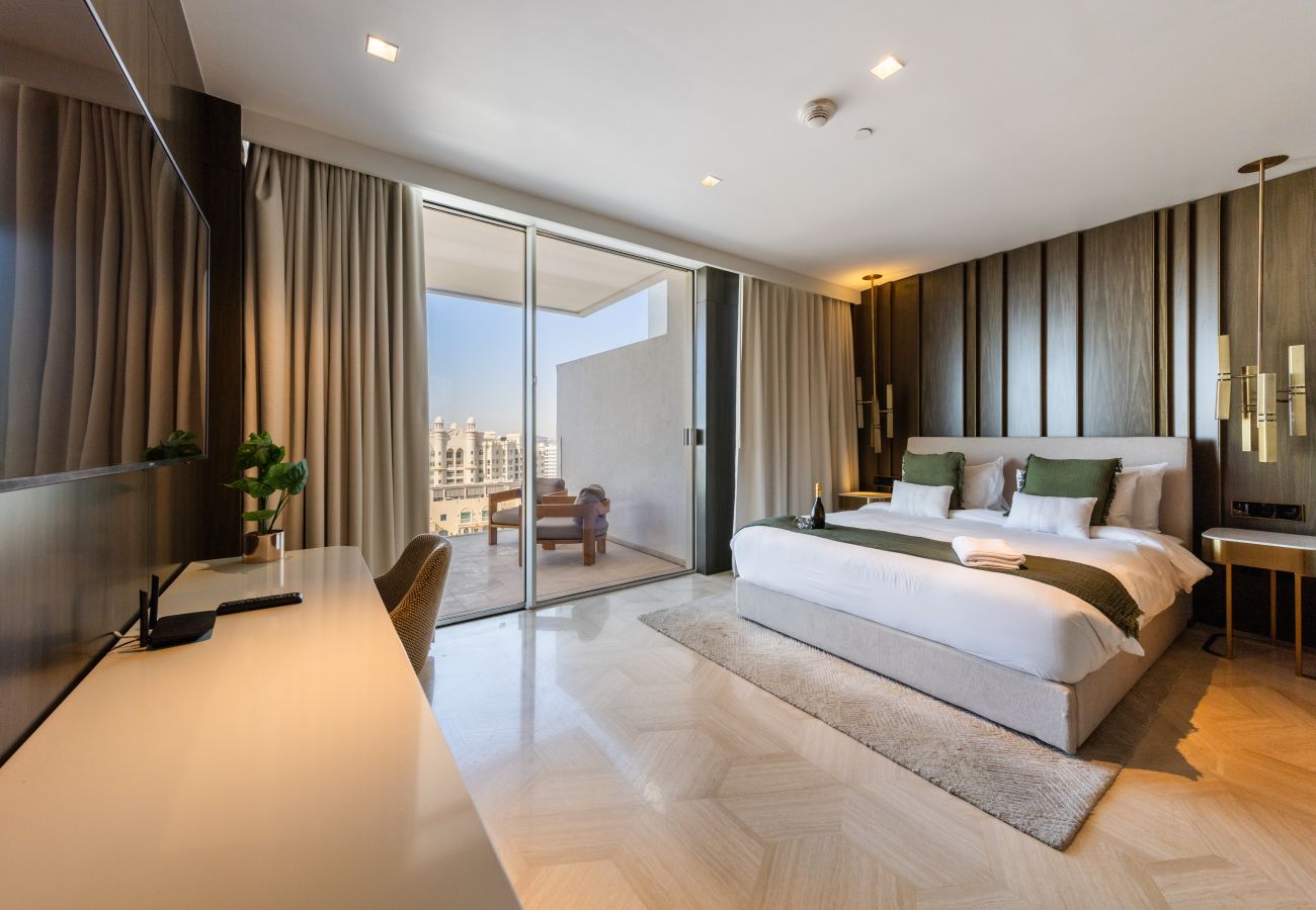 Apartment in Dubai - Extravagant 2BR Apt at FIVE Palm w/Sea View