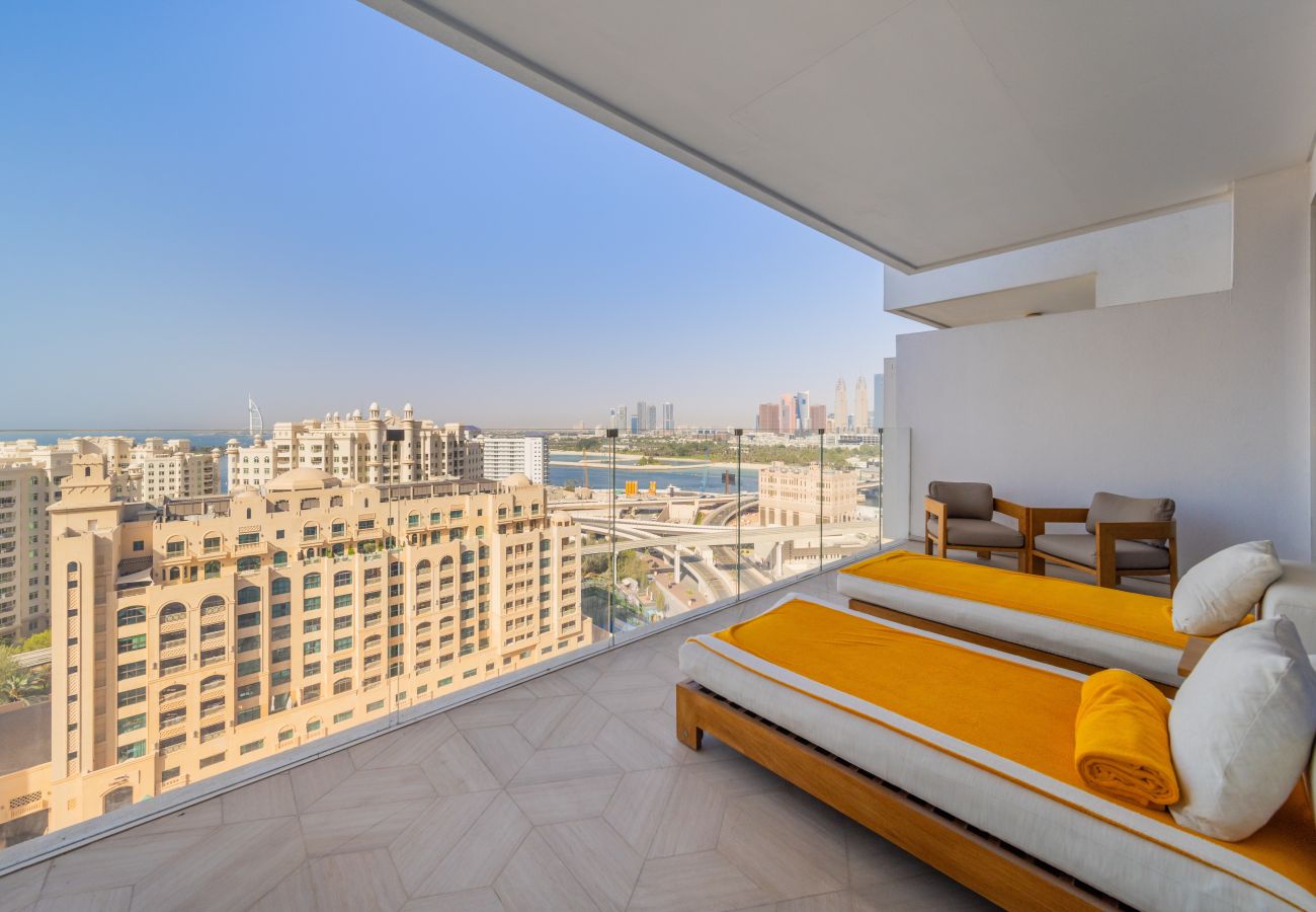 Apartment in Dubai - Extravagant 2BR Apt at FIVE Palm w/Sea View