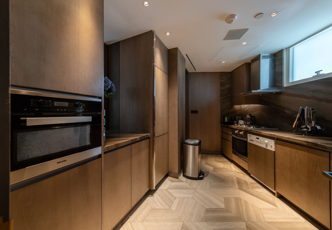 Apartment in Dubai - Startling 2BR Apt at FIVE Palm Residences