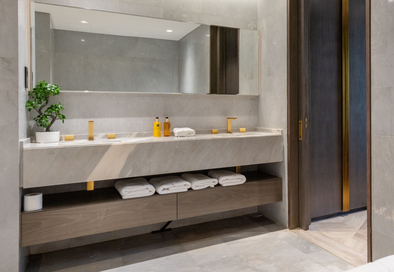 Apartment in Dubai - Startling 2BR Apt at FIVE Palm Residences