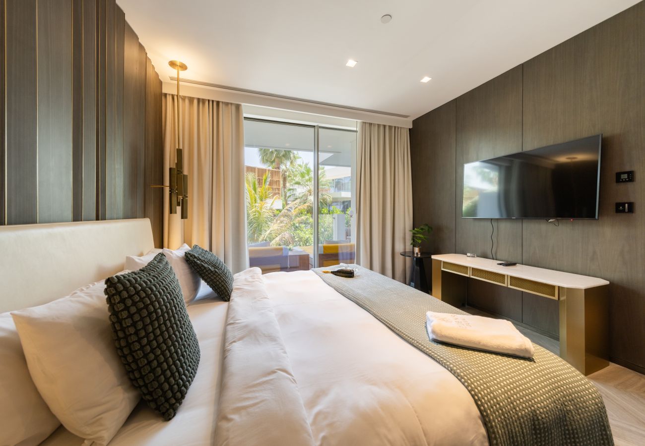 Apartment in Dubai - Startling 2BR Apt at FIVE Palm Residences