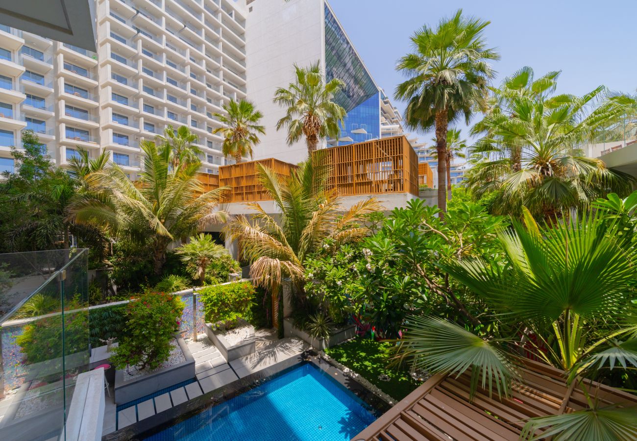Apartment in Dubai - Startling 2BR Apt at FIVE Palm Residences