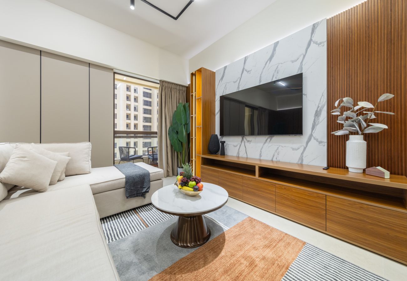 Apartment in Dubai - Dazzling 2BR Apt w/Beach Access at JBR