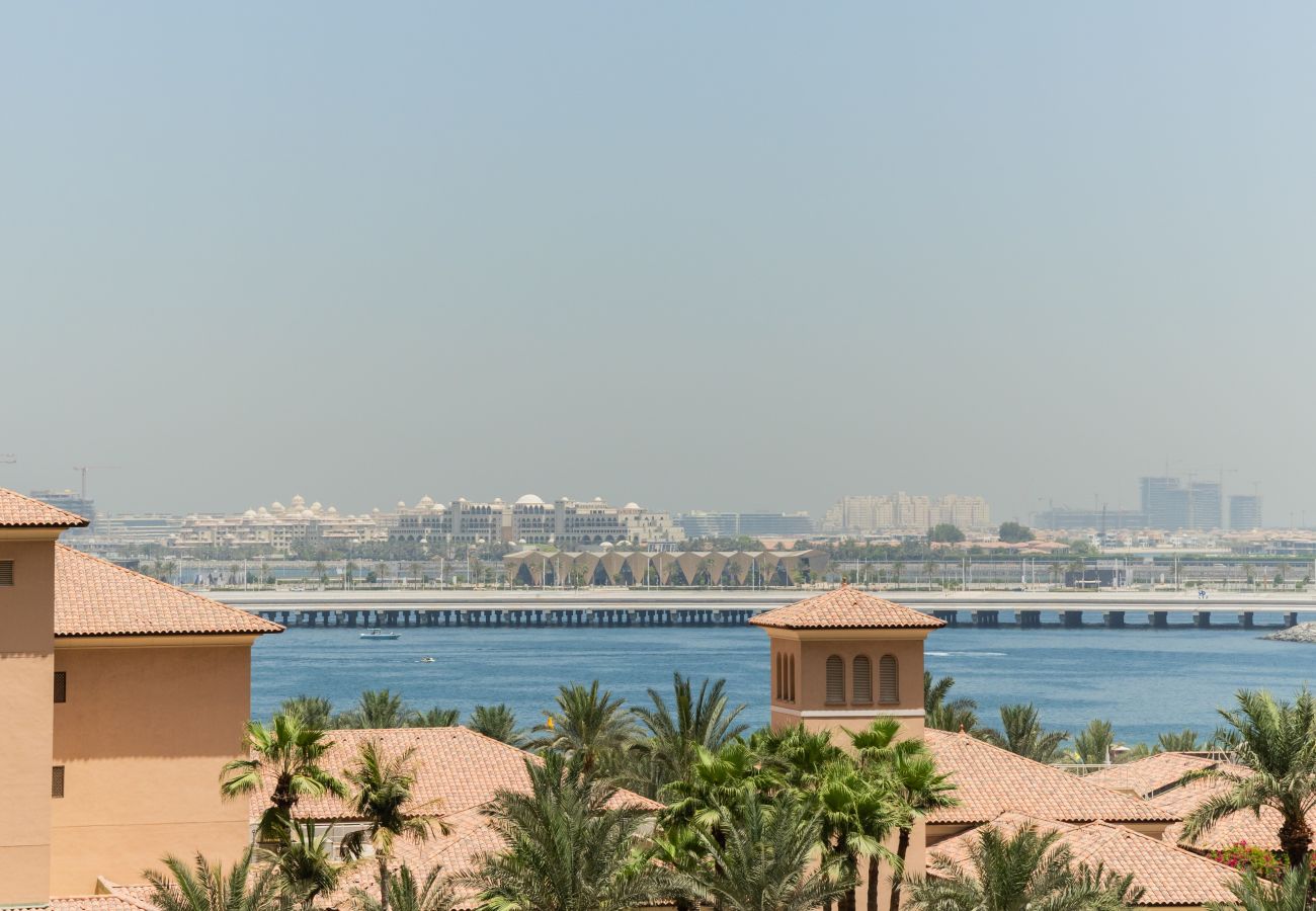 Apartment in Dubai - Dazzling 2BR Apt w/Beach Access at JBR