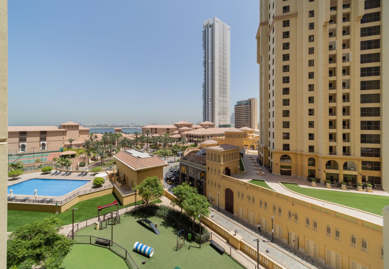 Apartment in Dubai - Dazzling 2BR Apt w/Beach Access at JBR