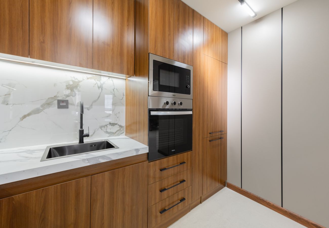 Apartment in Dubai - Dazzling 2BR Apt w/Beach Access at JBR