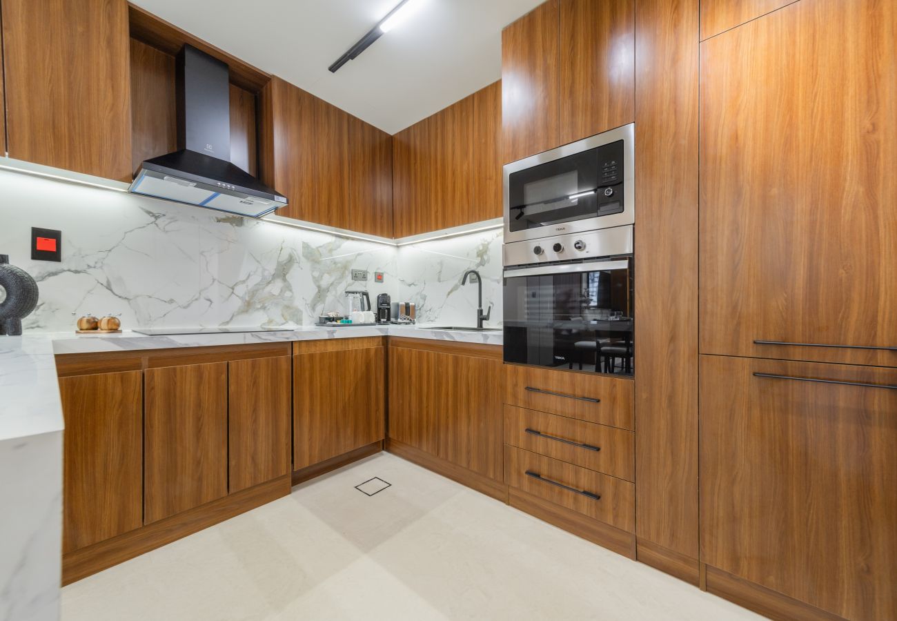 Apartment in Dubai - Dazzling 2BR Apt w/Beach Access at JBR