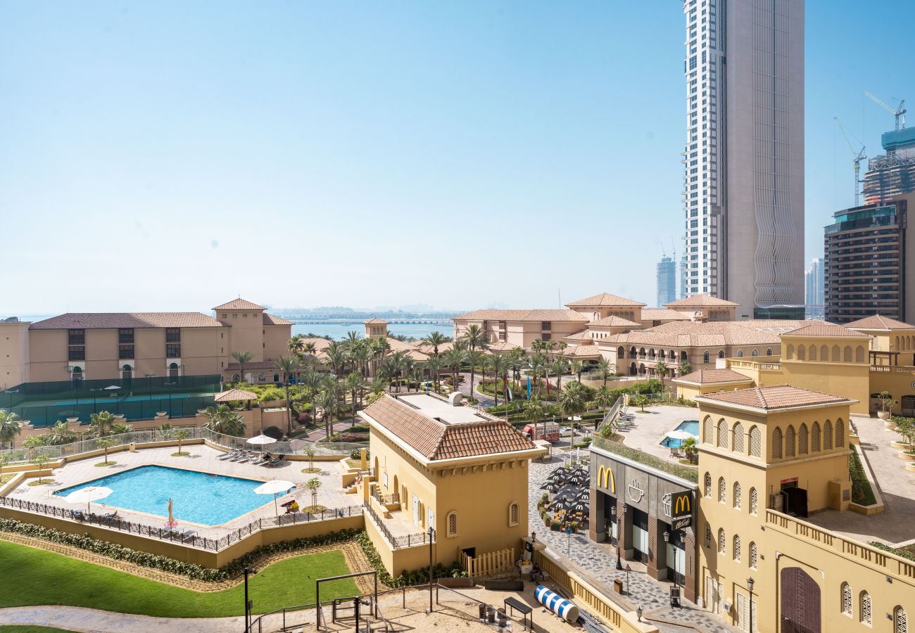 Apartment in Dubai - Dazzling 2BR Apt w/Beach Access at JBR