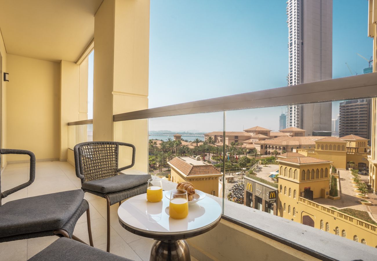 Apartment in Dubai - Dazzling 2BR Apt w/Beach Access at JBR