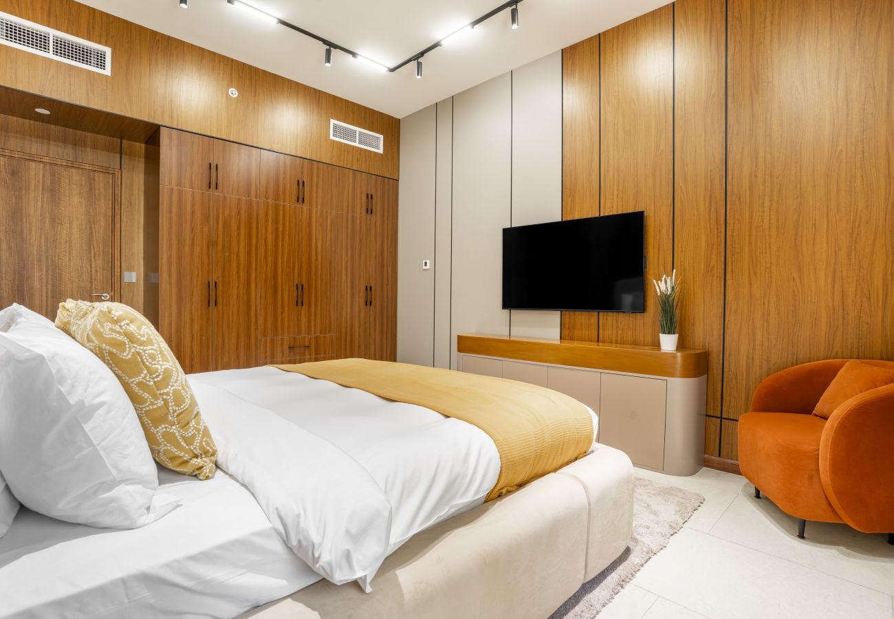 Apartment in Dubai - Dazzling 2BR Apt w/Beach Access at JBR