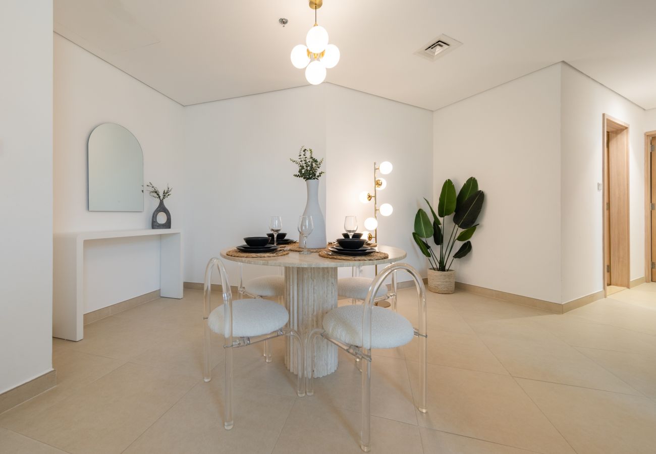 Apartment in Dubai - Chic 2BR Apt with Contemporary Design