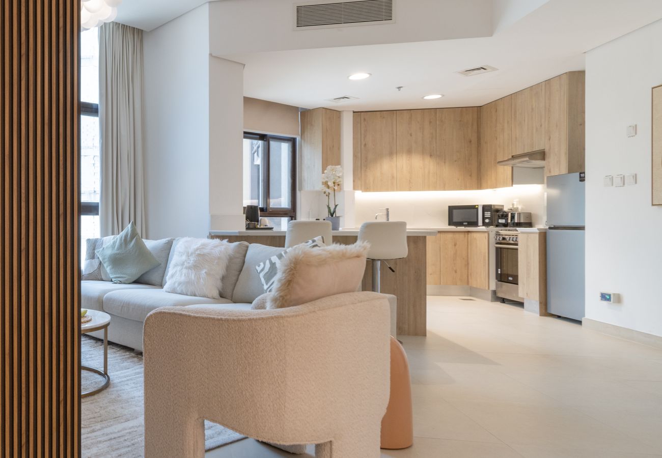Apartment in Dubai - Chic 2BR Apt with Contemporary Design