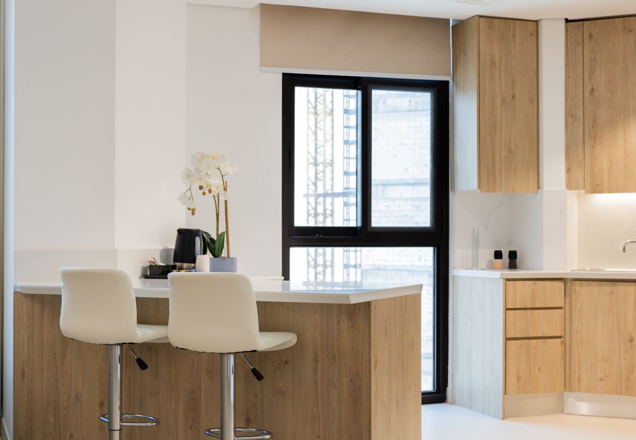 Apartment in Dubai - Chic 2BR Apt with Contemporary Design