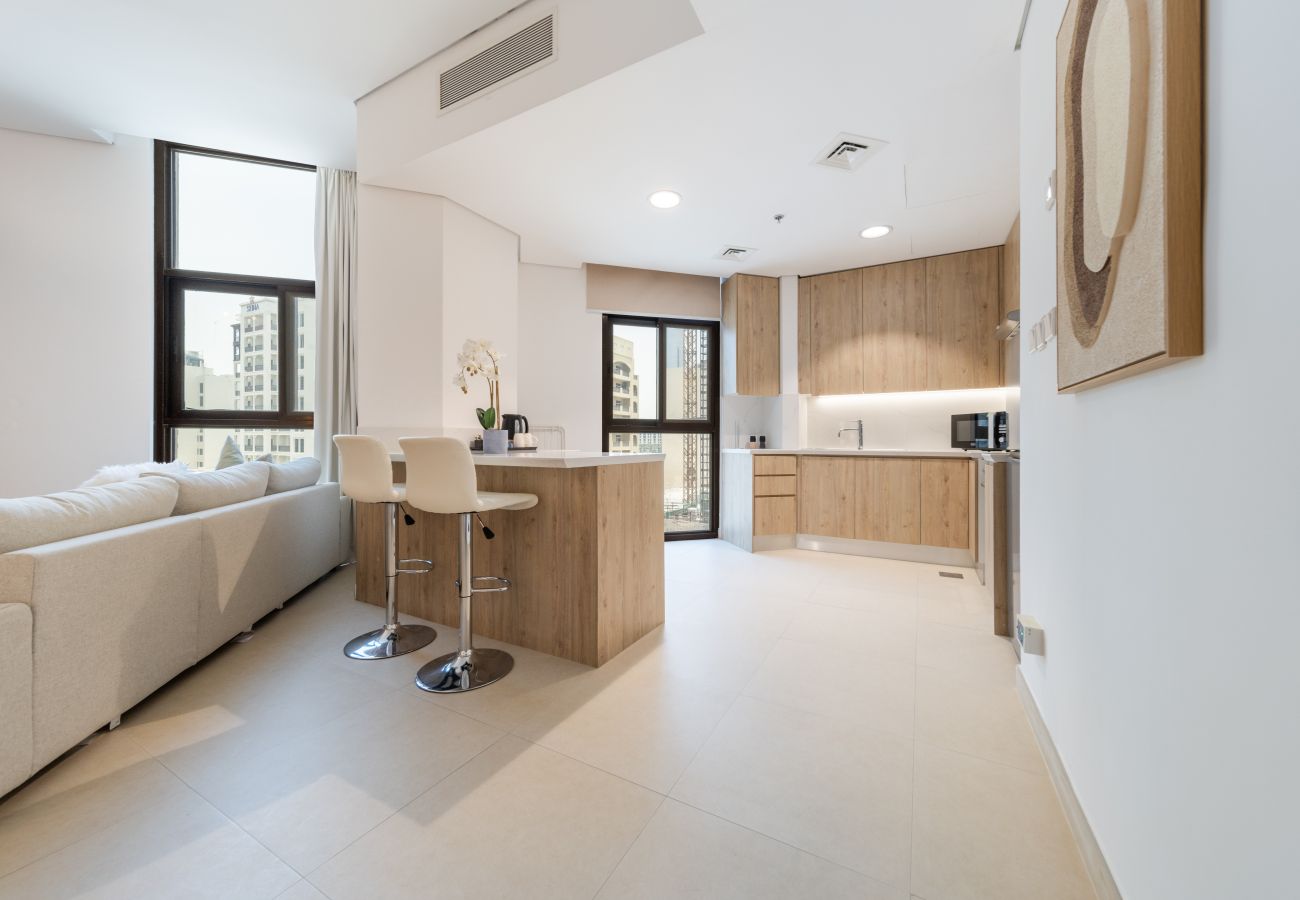 Apartment in Dubai - Chic 2BR Apt with Contemporary Design