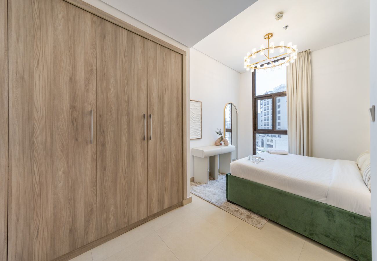 Apartment in Dubai - Chic 2BR Apt with Contemporary Design