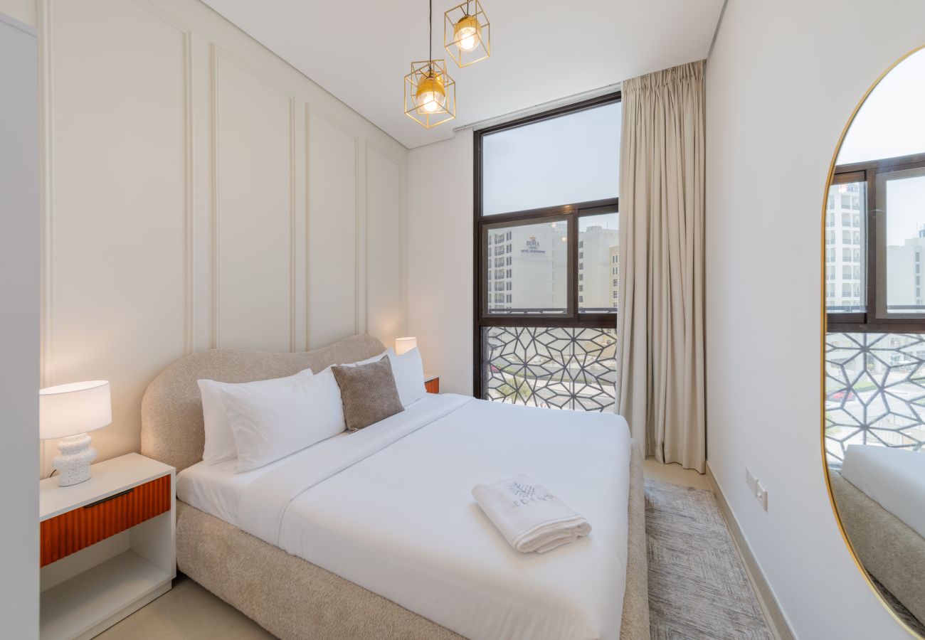 Apartment in Dubai - Chic 2BR Apt with Contemporary Design