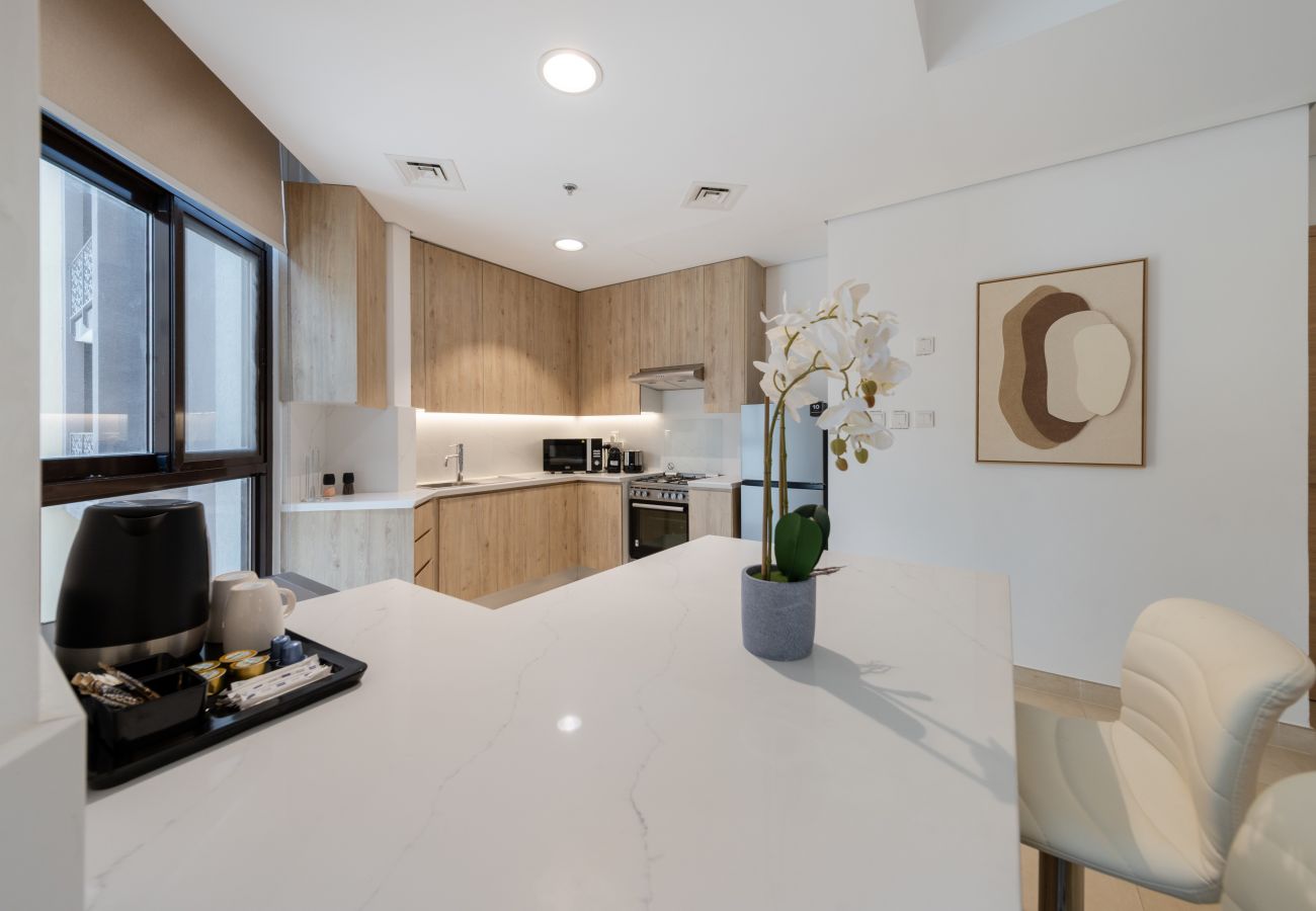 Apartment in Dubai - Chic 2BR Apt with Contemporary Design