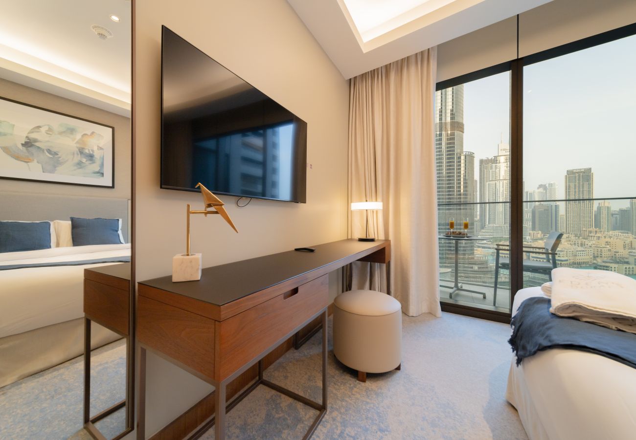 Apartment in Dubai - Lavish 2BR Apt w/ Burj Khalifa View