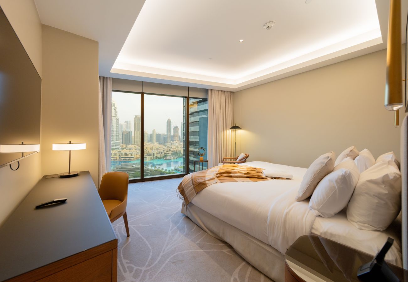 Apartment in Dubai - Lavish 2BR Apt w/ Burj Khalifa View