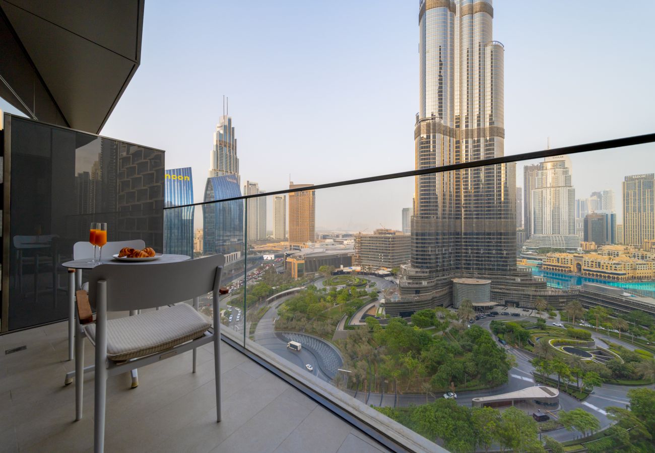 Apartment in Dubai - Lavish 2BR Apt w/ Burj Khalifa View