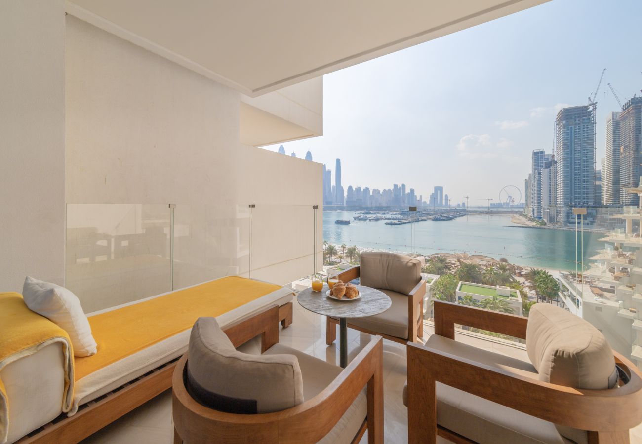 Apartment in Dubai - Tremendous 2BR Apt at FIVE Palm w/Sea View