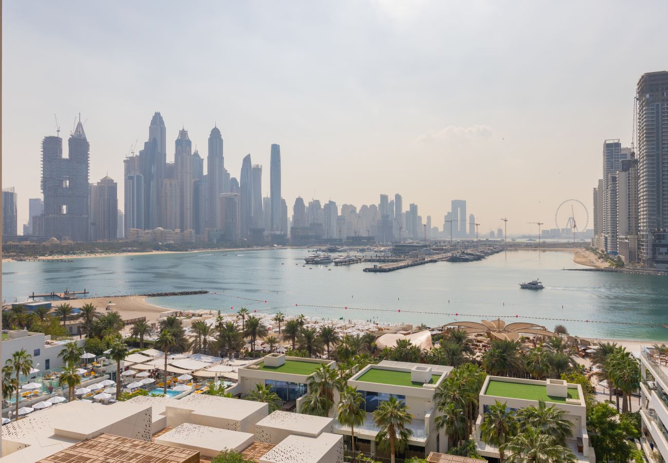 Apartment in Dubai - Tremendous 2BR Apt at FIVE Palm w/Sea View
