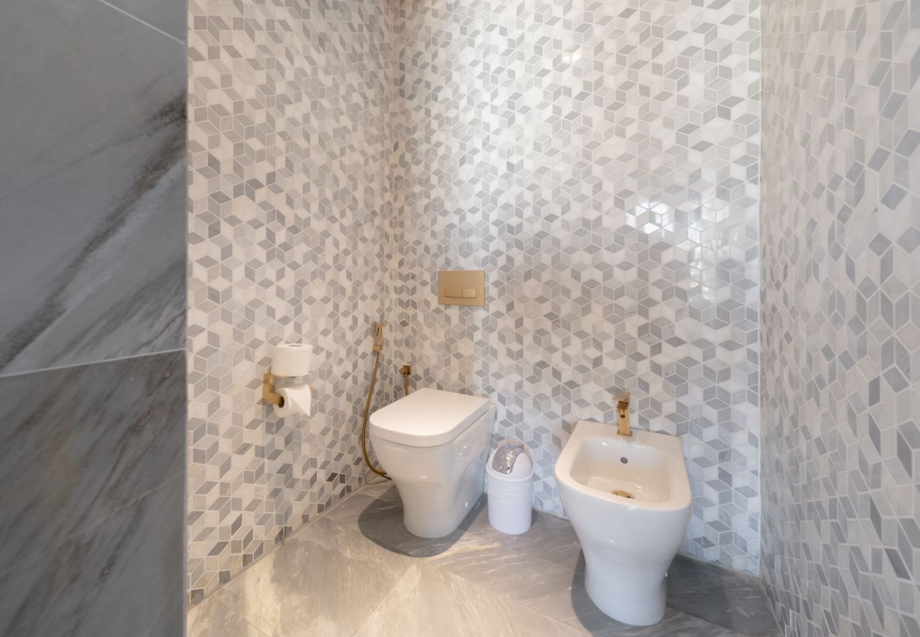 Apartment in Dubai - Tremendous 2BR Apt at FIVE Palm w/Sea View