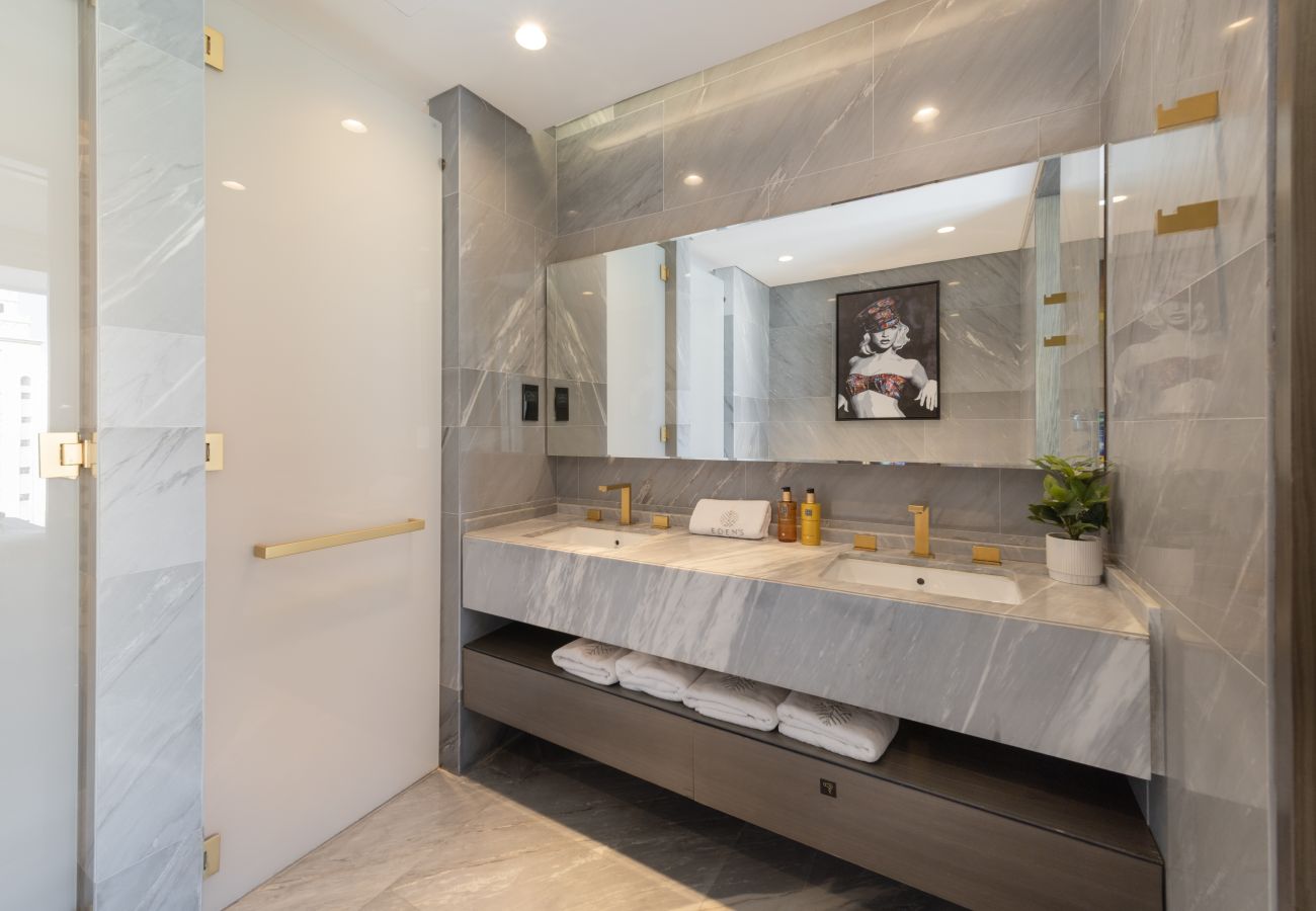 Apartment in Dubai - Tremendous 2BR Apt at FIVE Palm w/Sea View