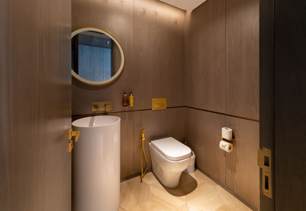 Apartment in Dubai - Tremendous 2BR Apt at FIVE Palm w/Sea View