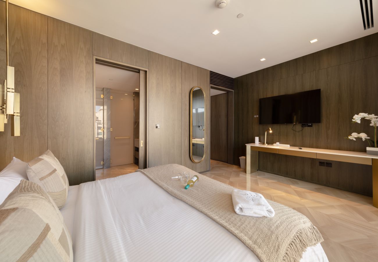 Apartment in Dubai - Tremendous 2BR Apt at FIVE Palm w/Sea View