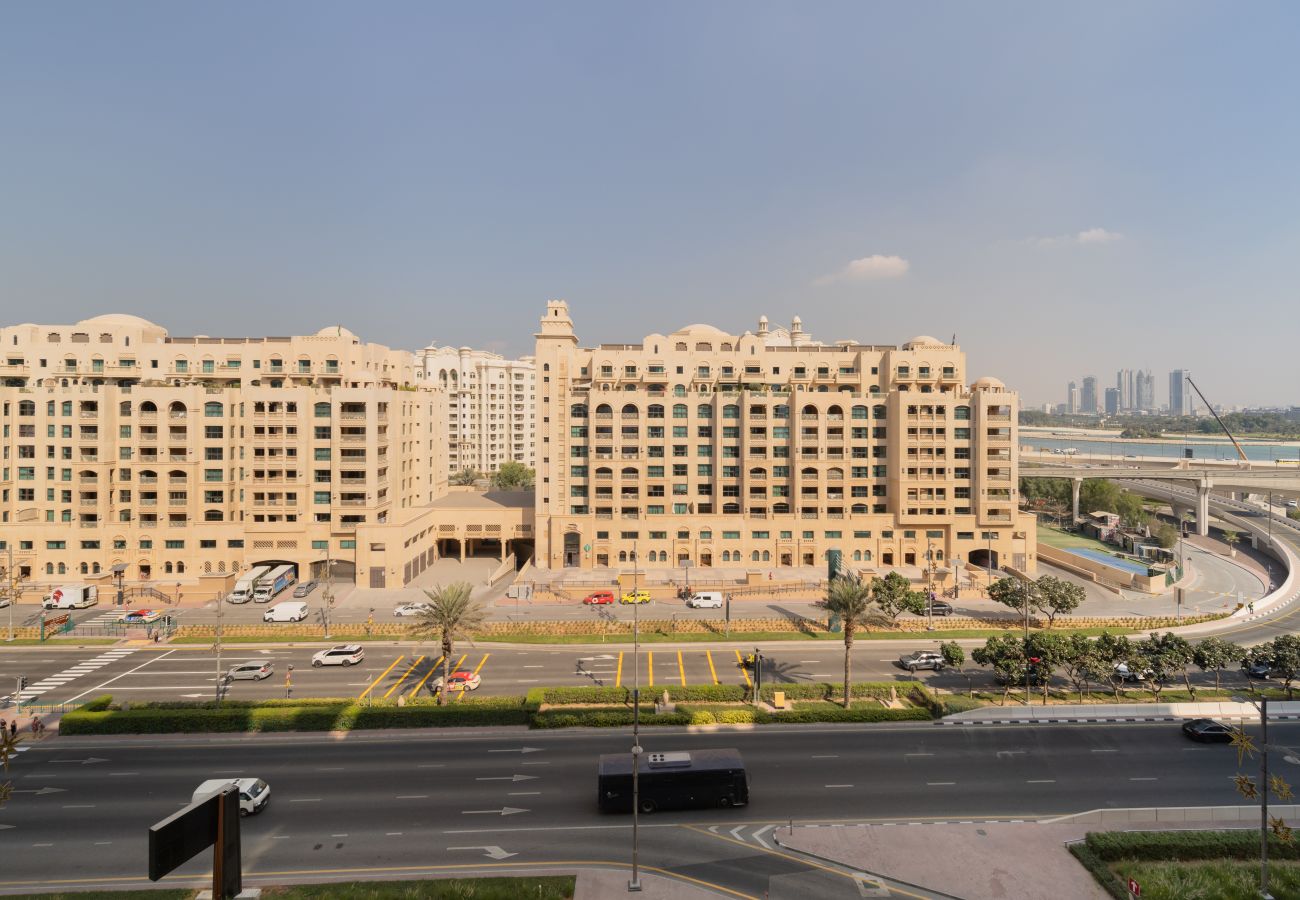 Apartment in Dubai - Tremendous 2BR Apt at FIVE Palm w/Sea View