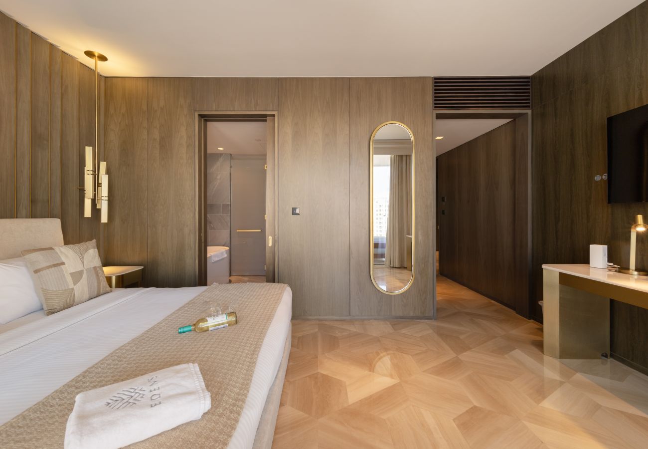 Apartment in Dubai - Tremendous 2BR Apt at FIVE Palm w/Sea View