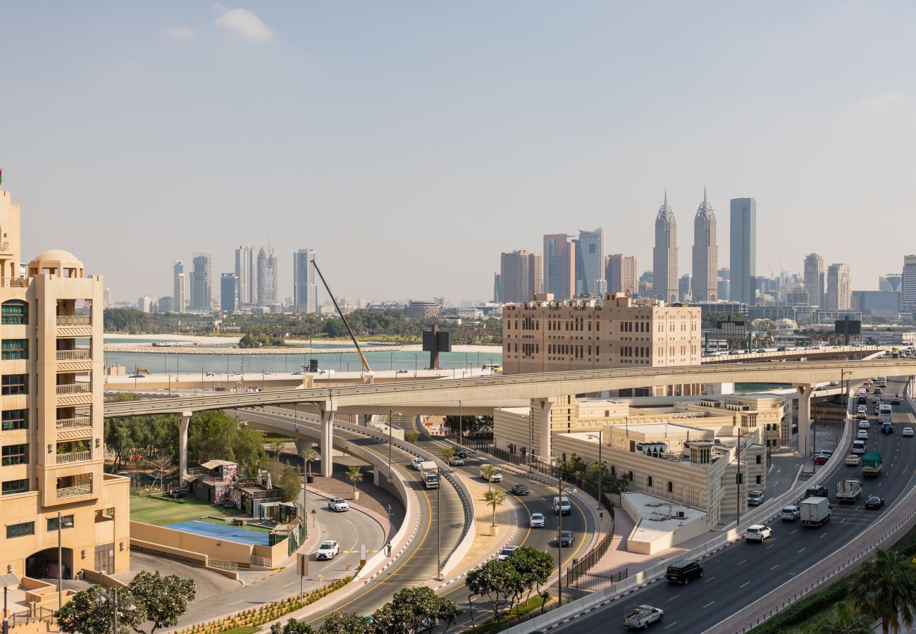 Apartment in Dubai - Tremendous 2BR Apt at FIVE Palm w/Sea View