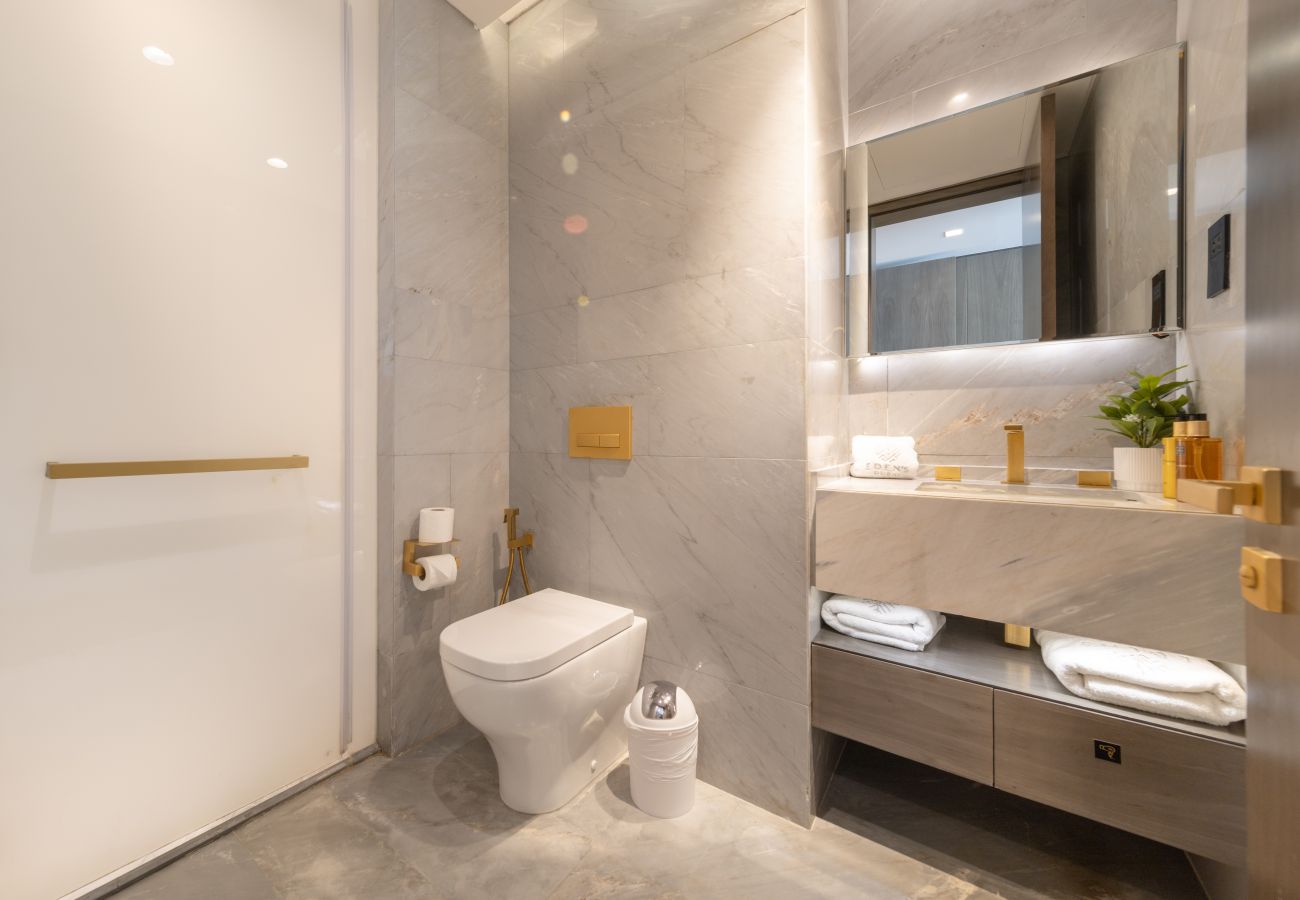 Apartment in Dubai - Tremendous 2BR Apt at FIVE Palm w/Sea View