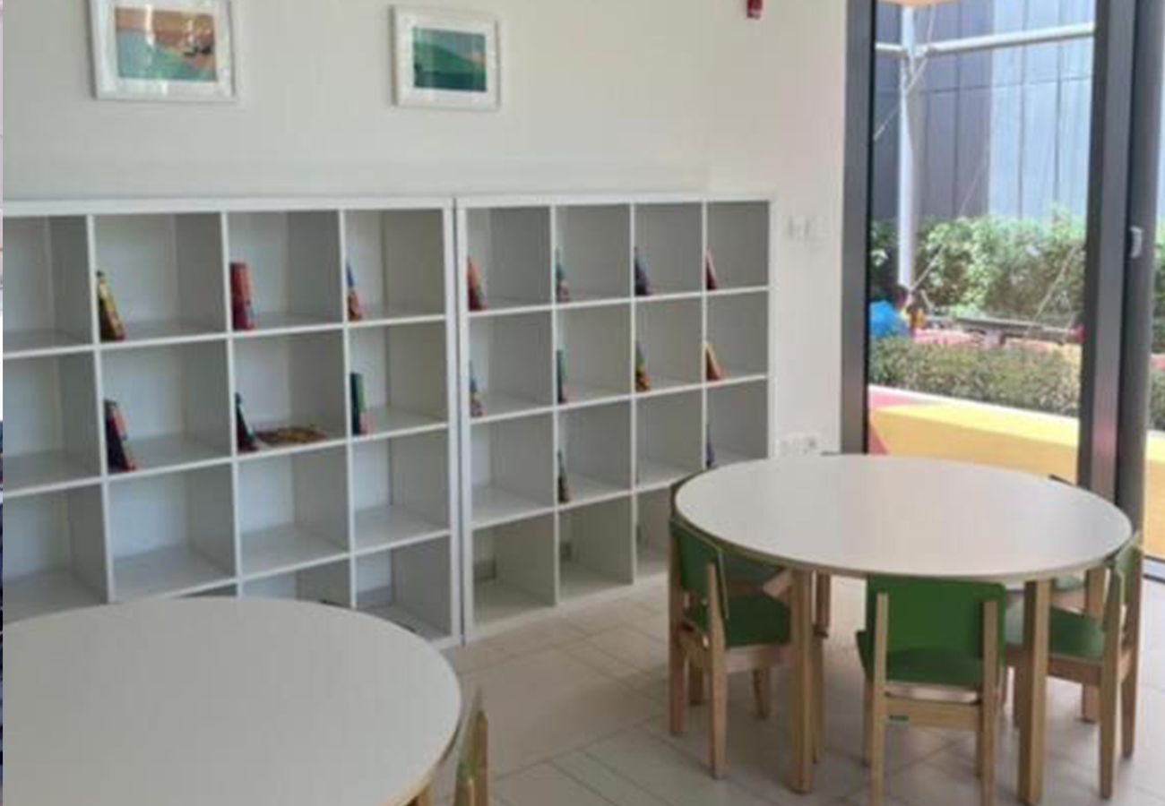 Apartment in Dubai - Stunning 3BR w/Burj Khalifa & Fountain View