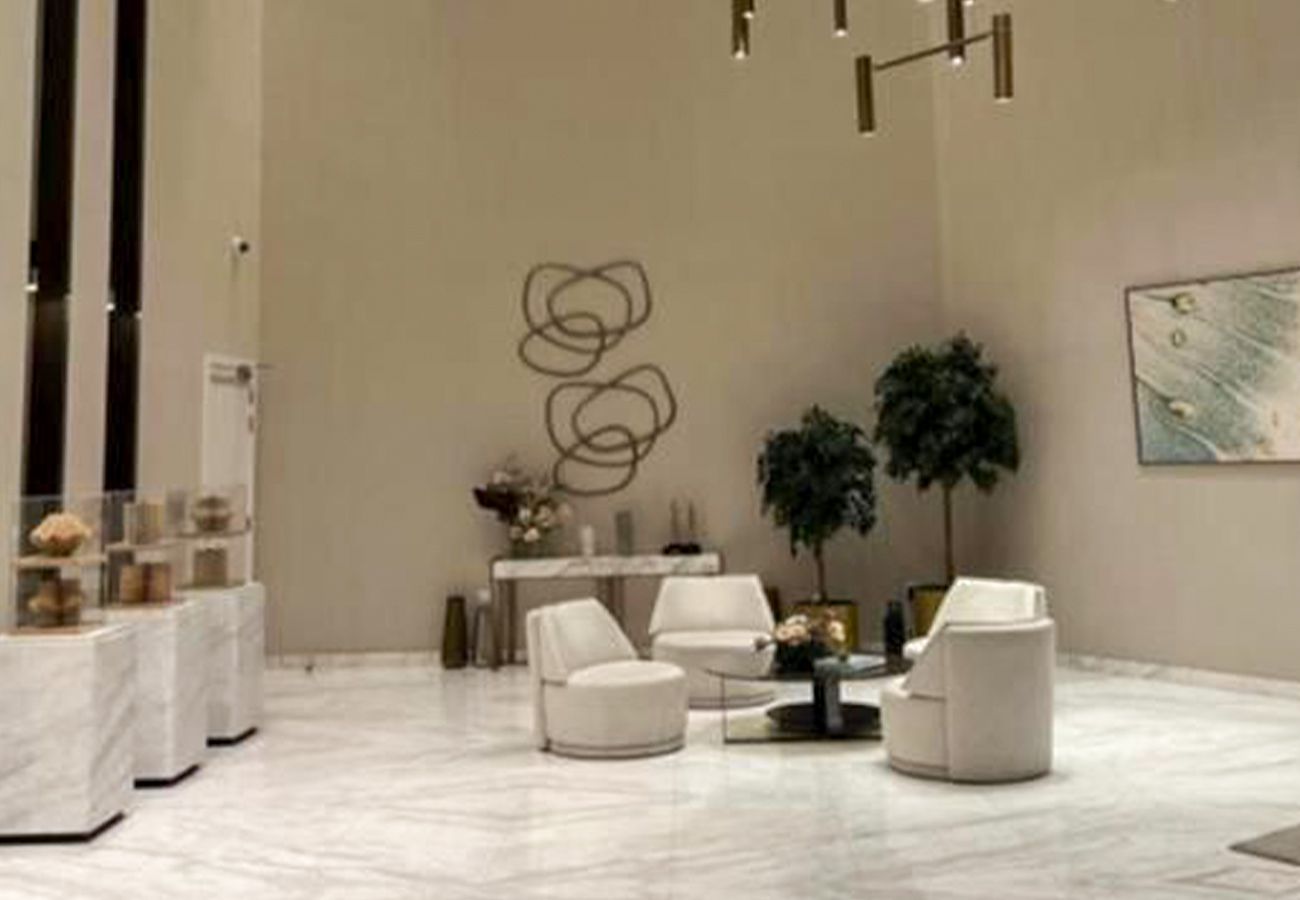 Apartment in Dubai - Stunning 3BR w/Burj Khalifa & Fountain View