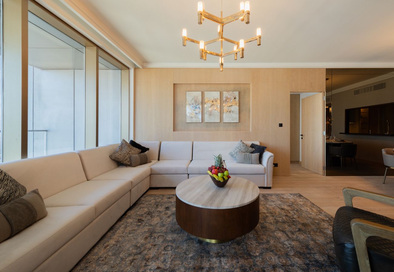 Apartment in Dubai - Stunning 3BR w/Burj Khalifa & Fountain View