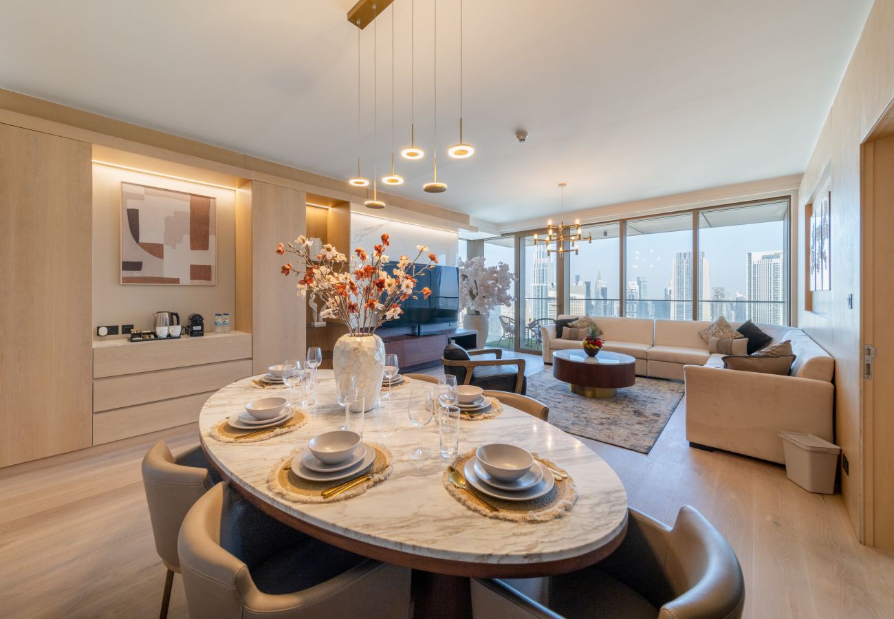 Apartment in Dubai - Stunning 3BR w/Burj Khalifa & Fountain View