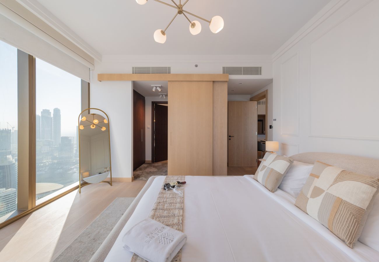 Apartment in Dubai - Stunning 3BR w/Burj Khalifa & Fountain View