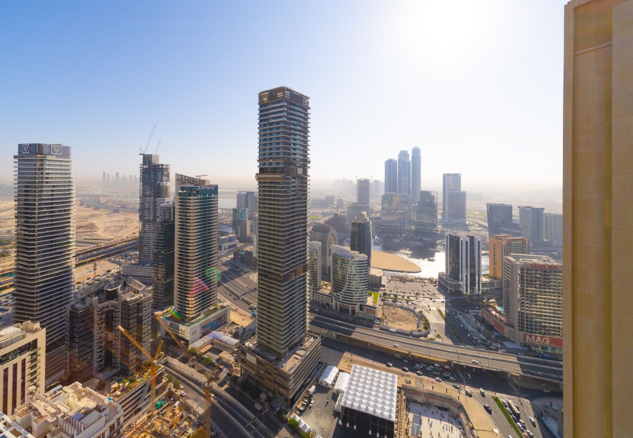 Apartment in Dubai - Stunning 3BR w/Burj Khalifa & Fountain View