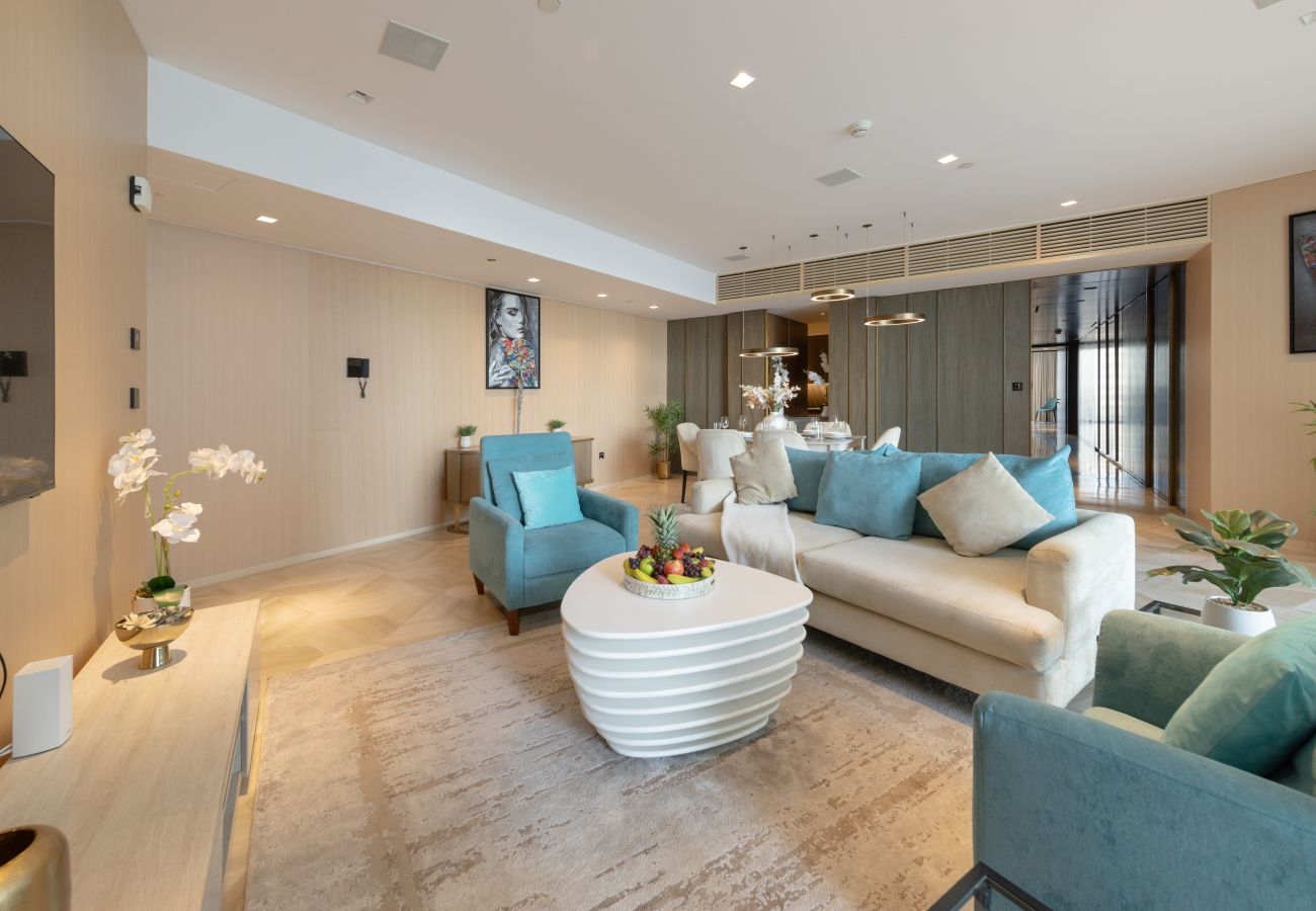 Apartment in Dubai - Luxurious Sea View Apt at FIVE Palm Jumeirah