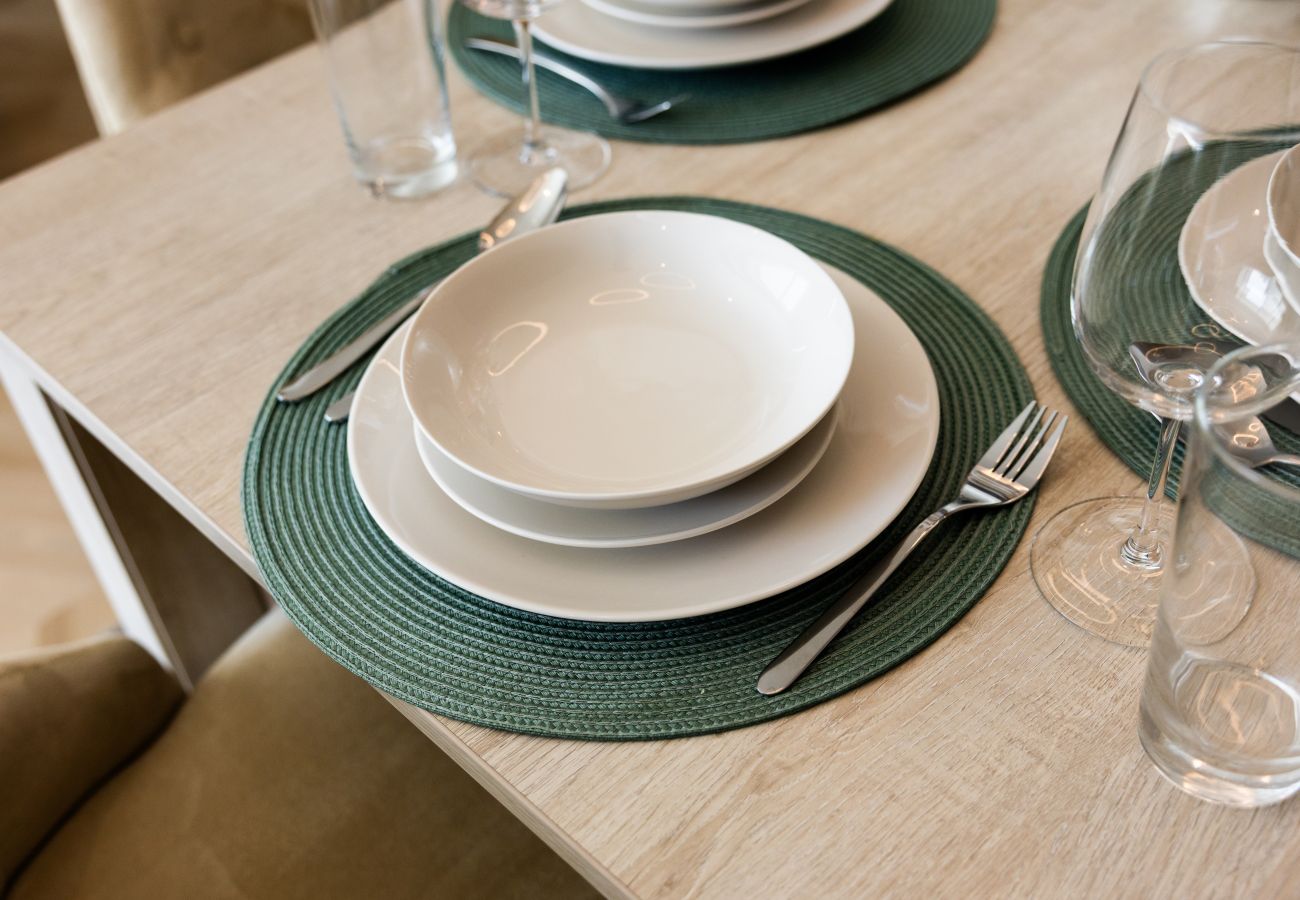 Apartment in Dubai - Luxurious Sea View Apt at FIVE Palm Jumeirah