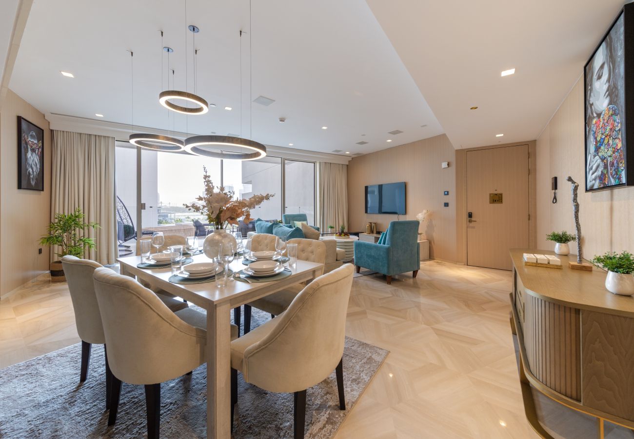 Apartment in Dubai - Luxurious Sea View Apt at FIVE Palm Jumeirah