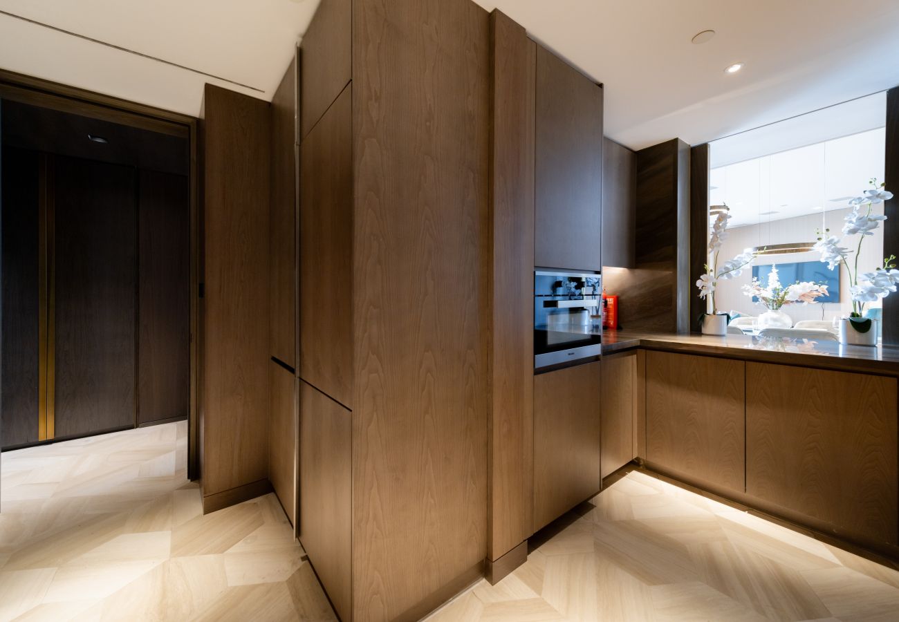 Apartment in Dubai - Luxurious Sea View Apt at FIVE Palm Jumeirah