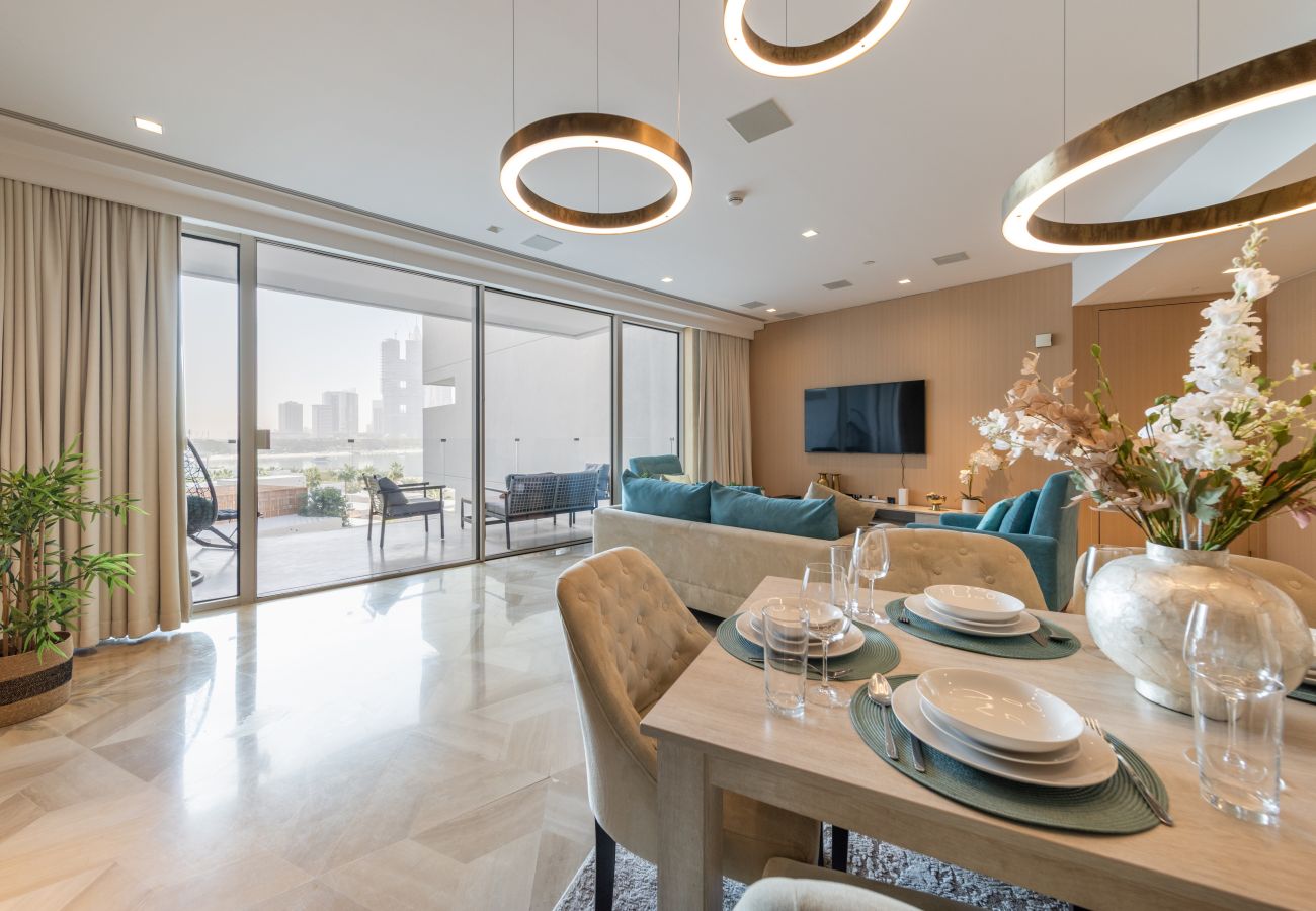 Apartment in Dubai - Luxurious Sea View Apt at FIVE Palm Jumeirah