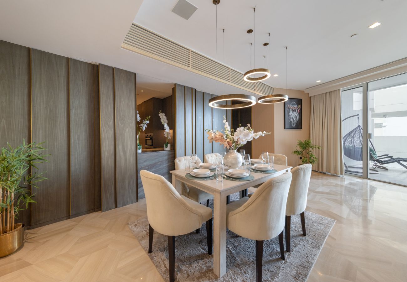 Apartment in Dubai - Luxurious Sea View Apt at FIVE Palm Jumeirah