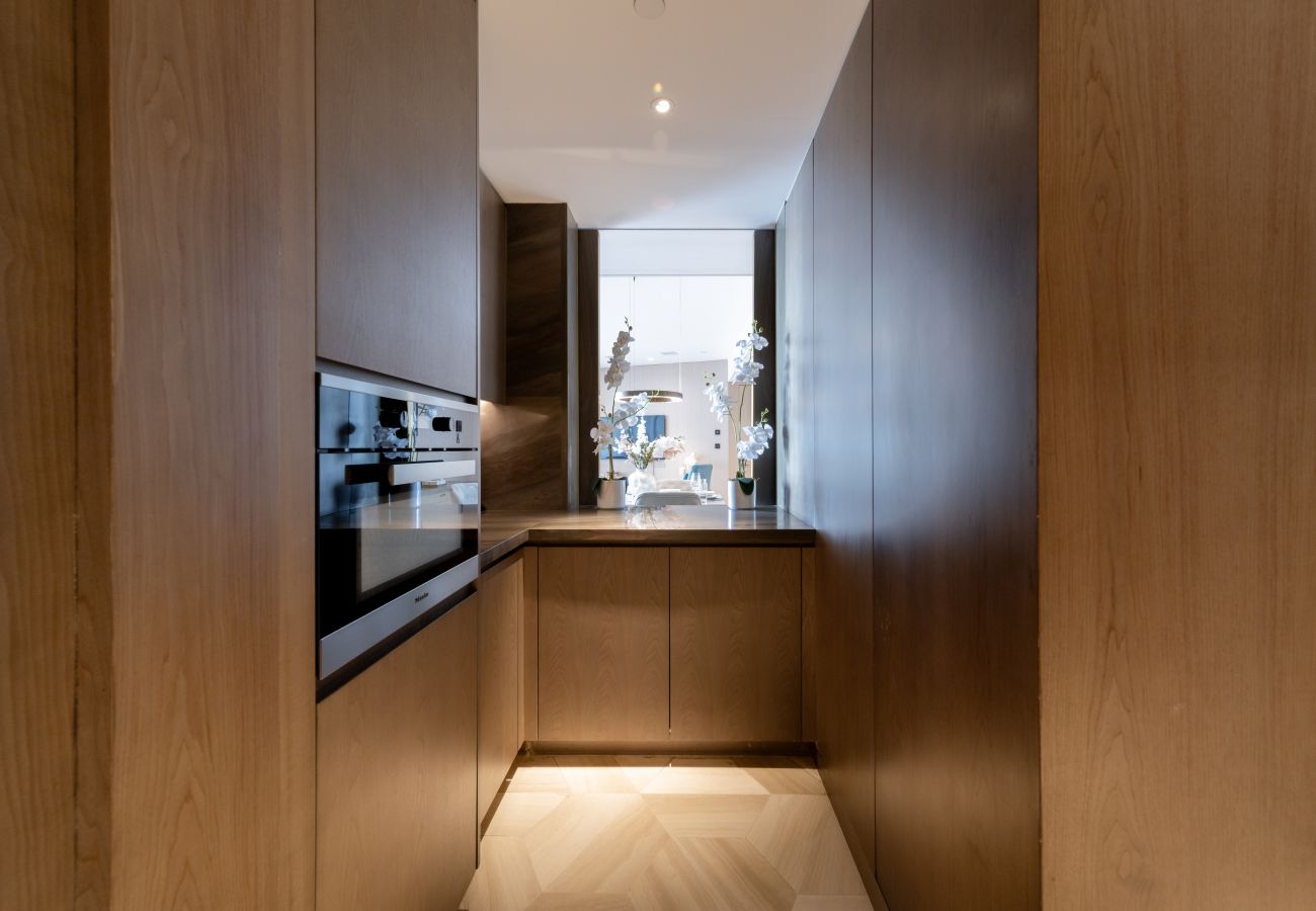 Apartment in Dubai - Luxurious Sea View Apt at FIVE Palm Jumeirah